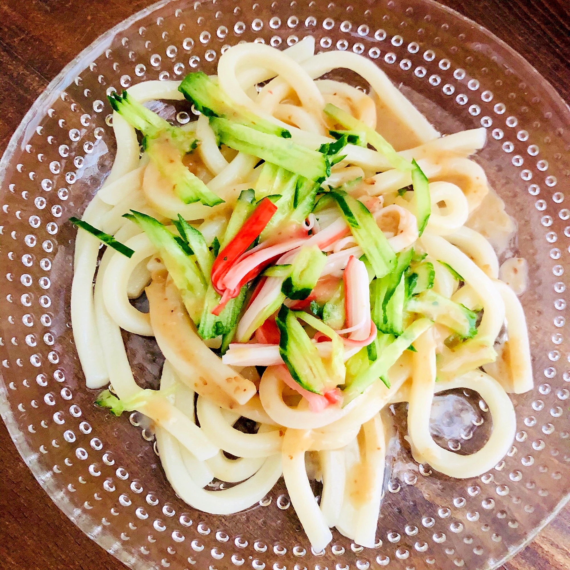 きゅうりとカニカマの冷やしうどん