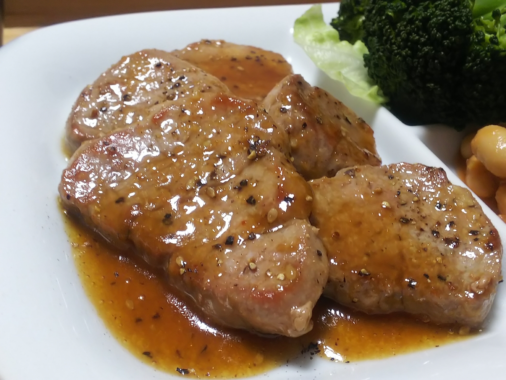 豚ヒレ肉の柔らかステーキ