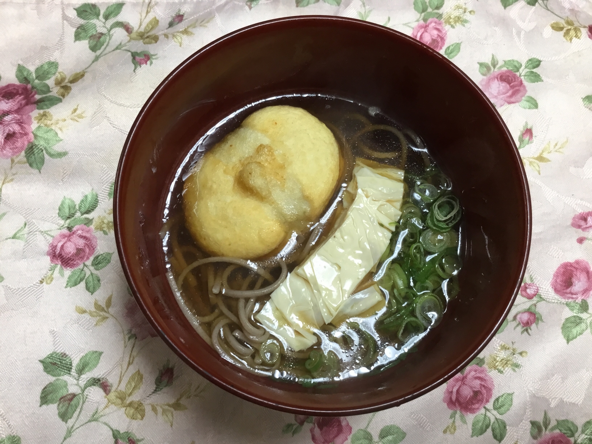 揚げ餅と湯葉のそば