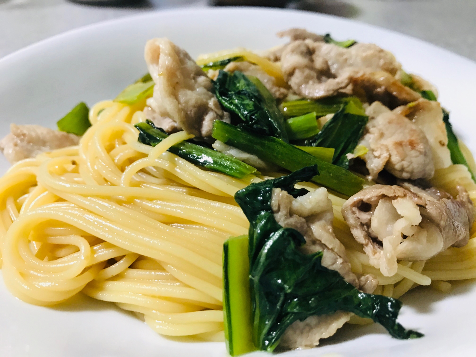 簡単！小松菜と豚こま肉の柚子胡椒パスタ