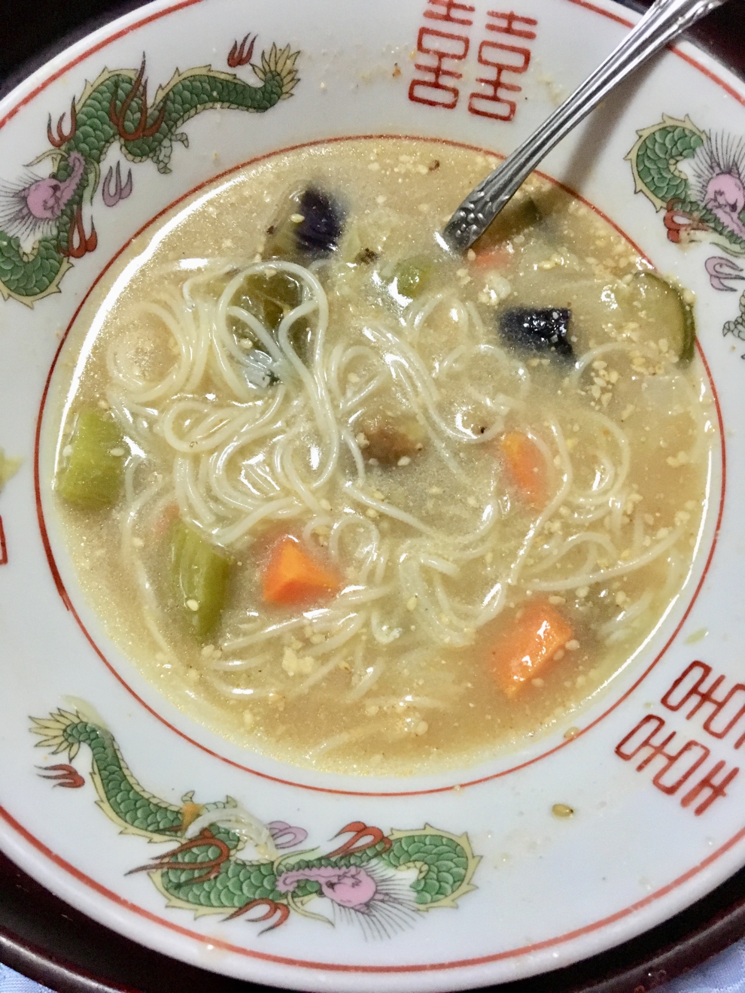 素麺のゴマ味噌スープ
