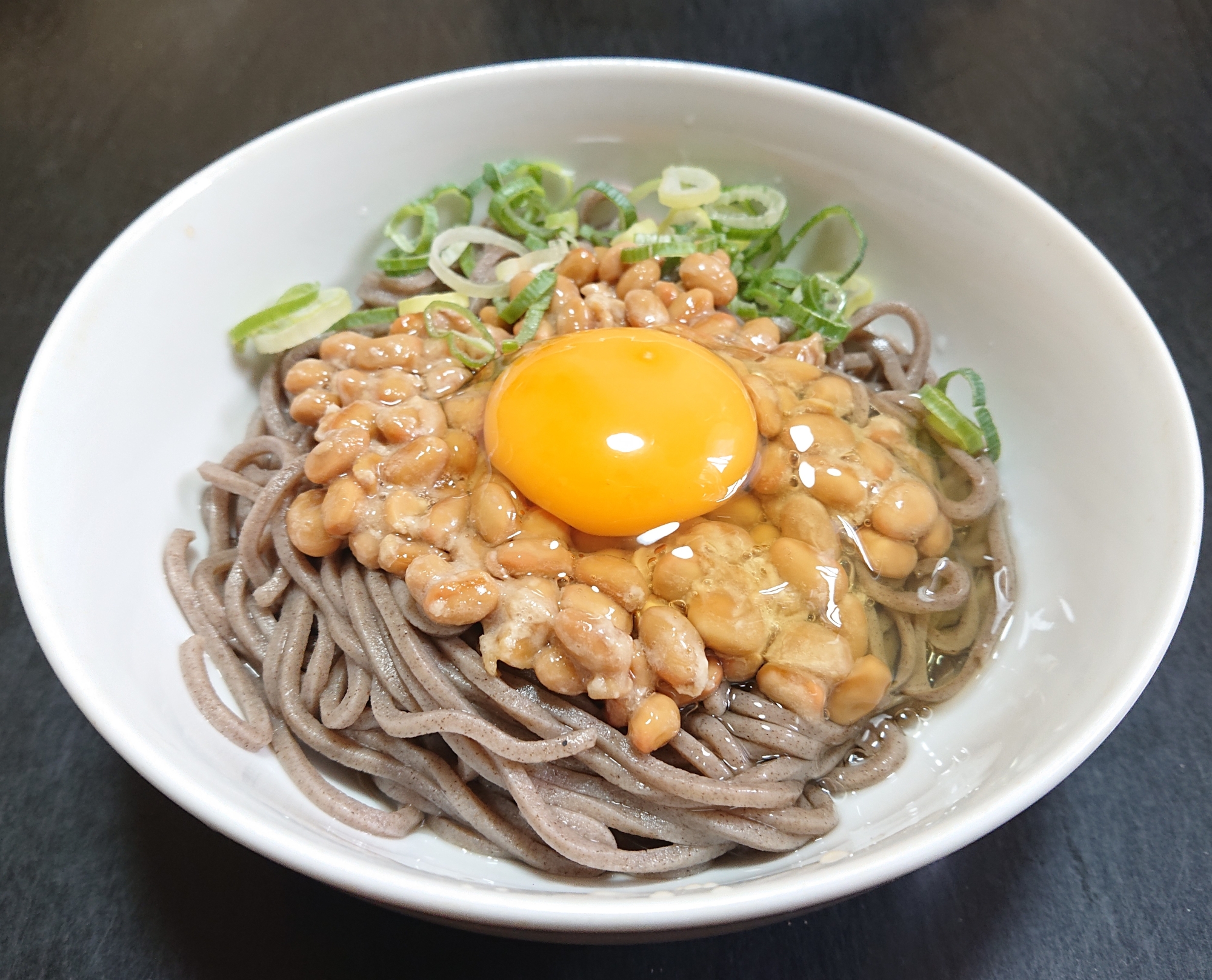 温ぶっかけ月見納豆そば