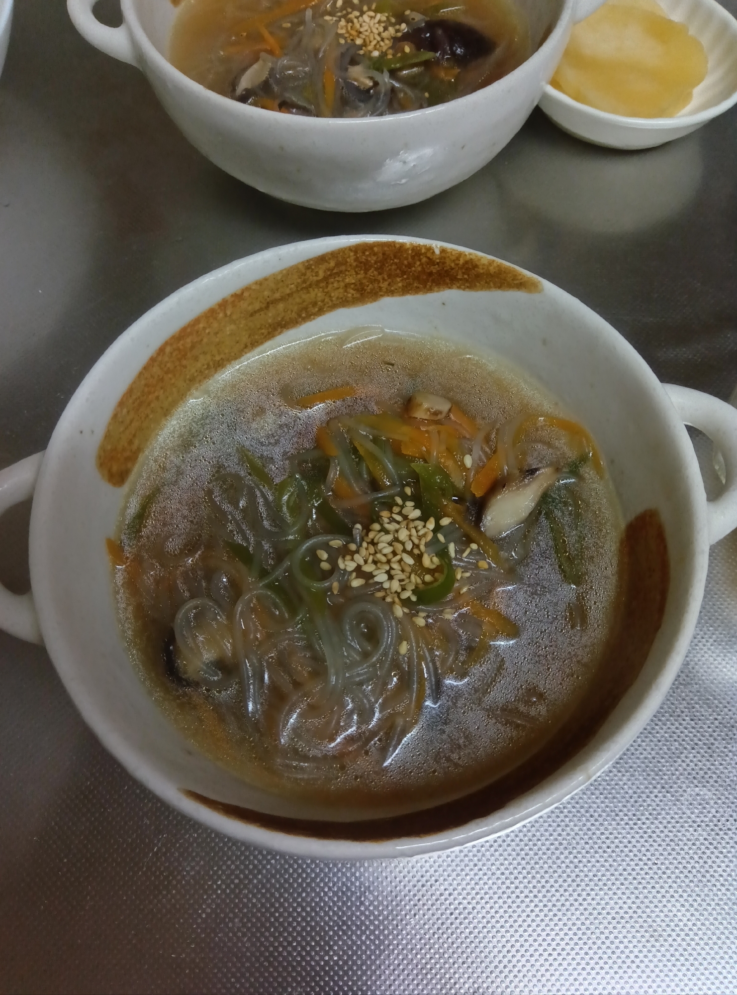 にんじん、椎茸、春雨スープ