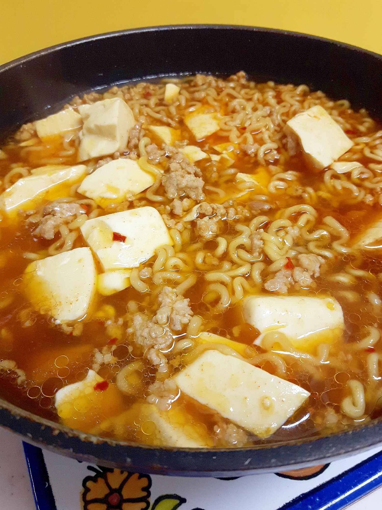 袋麺アレンジ！(^^)ピリ辛麻婆豆腐風ラーメン♪