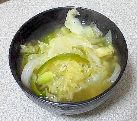 キャベツと玉葱のスープ