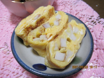 竹輪の納豆のタレ炒め入り☆美味しい卵焼き