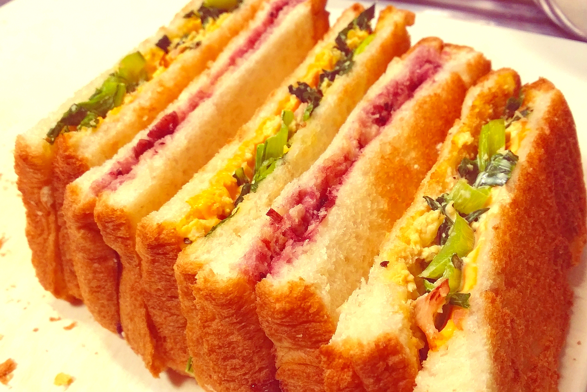 大ボリューム！小松菜とウインナーのサンドイッチ♪