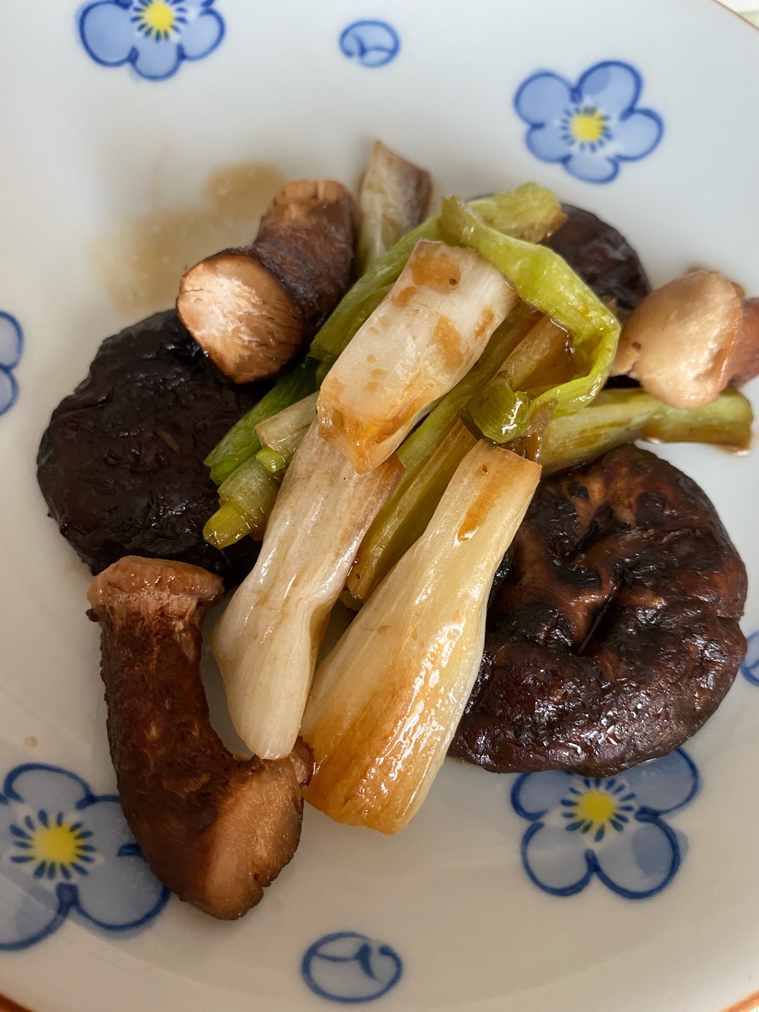 焼き椎茸とわけぎ