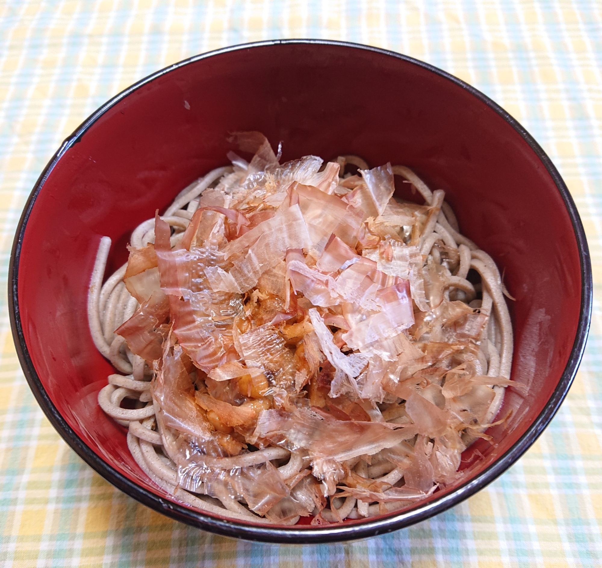 温ぶっかけ納豆にゃんこ蕎麦だニャー