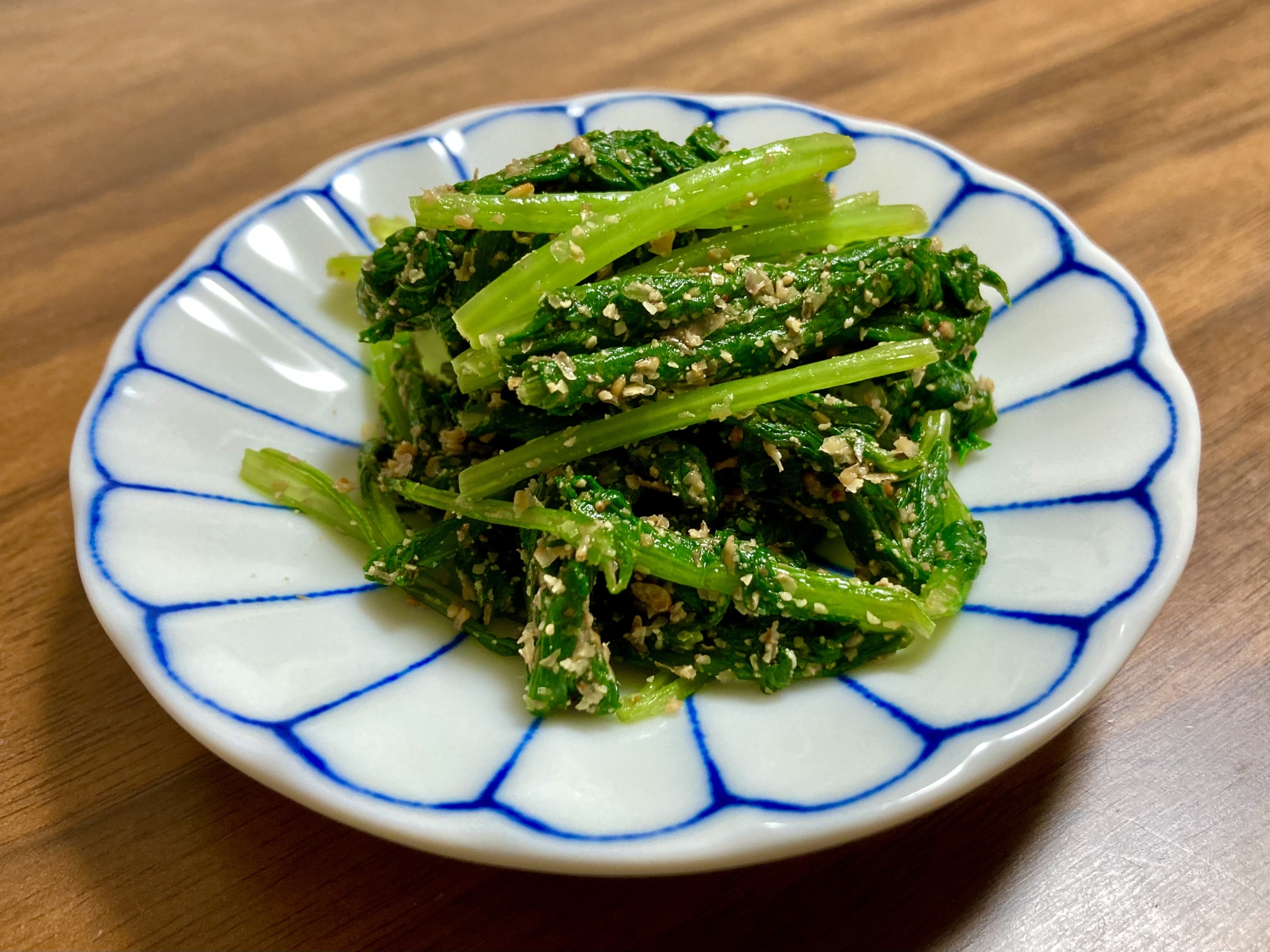 葉も無駄なく＊ラディッシュの葉のごま和え