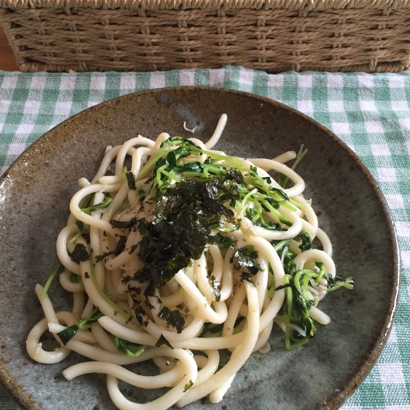 豆苗とちりめんじゃこのポン酢焼きうどん