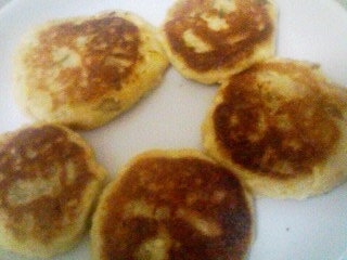 パン粉が無かったのでパンで代用、でもこんがり美味しく出来ました。
最後の１個は取り合いになりました。いつ食べても飽きない味です。
ごちそう様でした☆☆☆