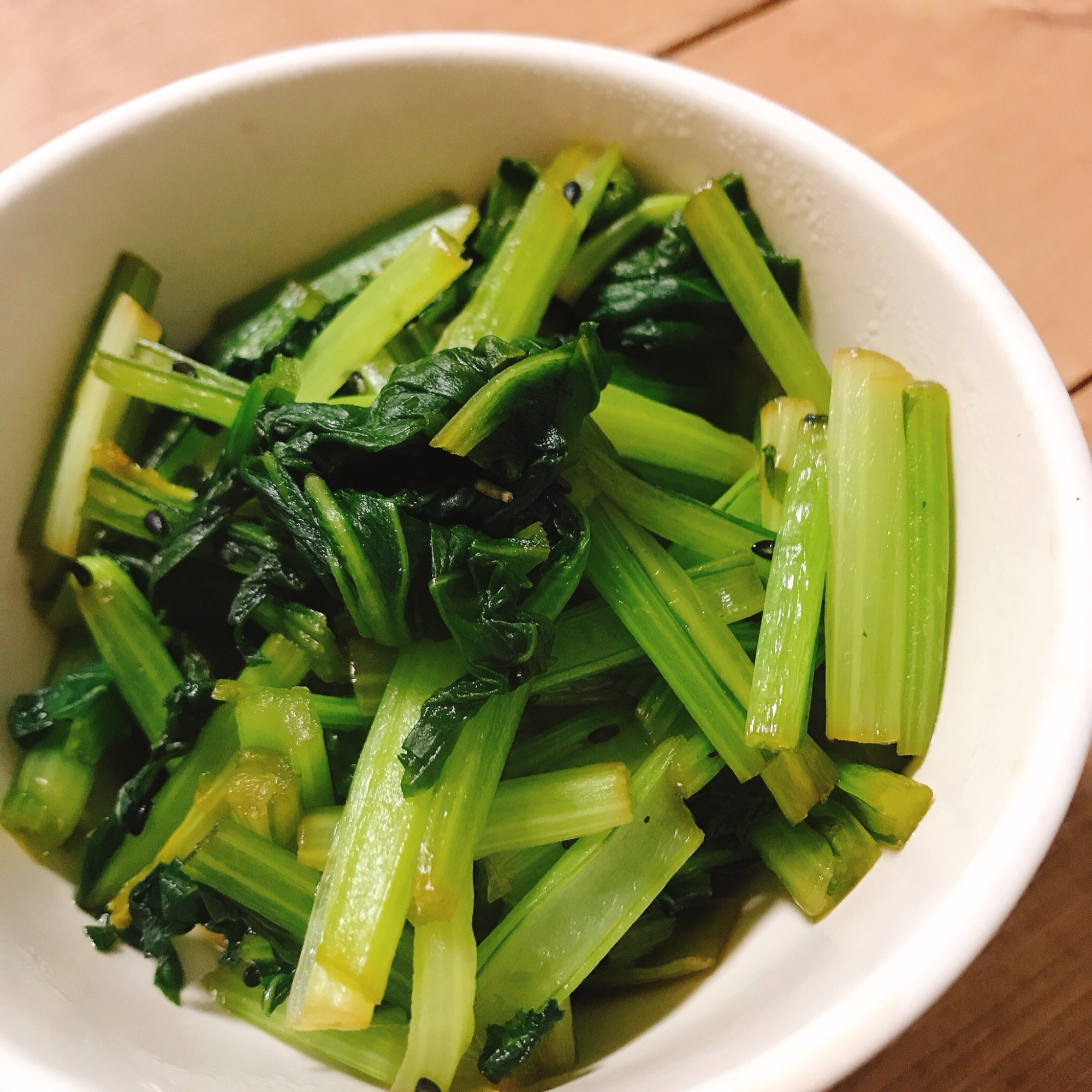 【お弁当にも！】油不使用！小松菜と黒ごまの炒め煮