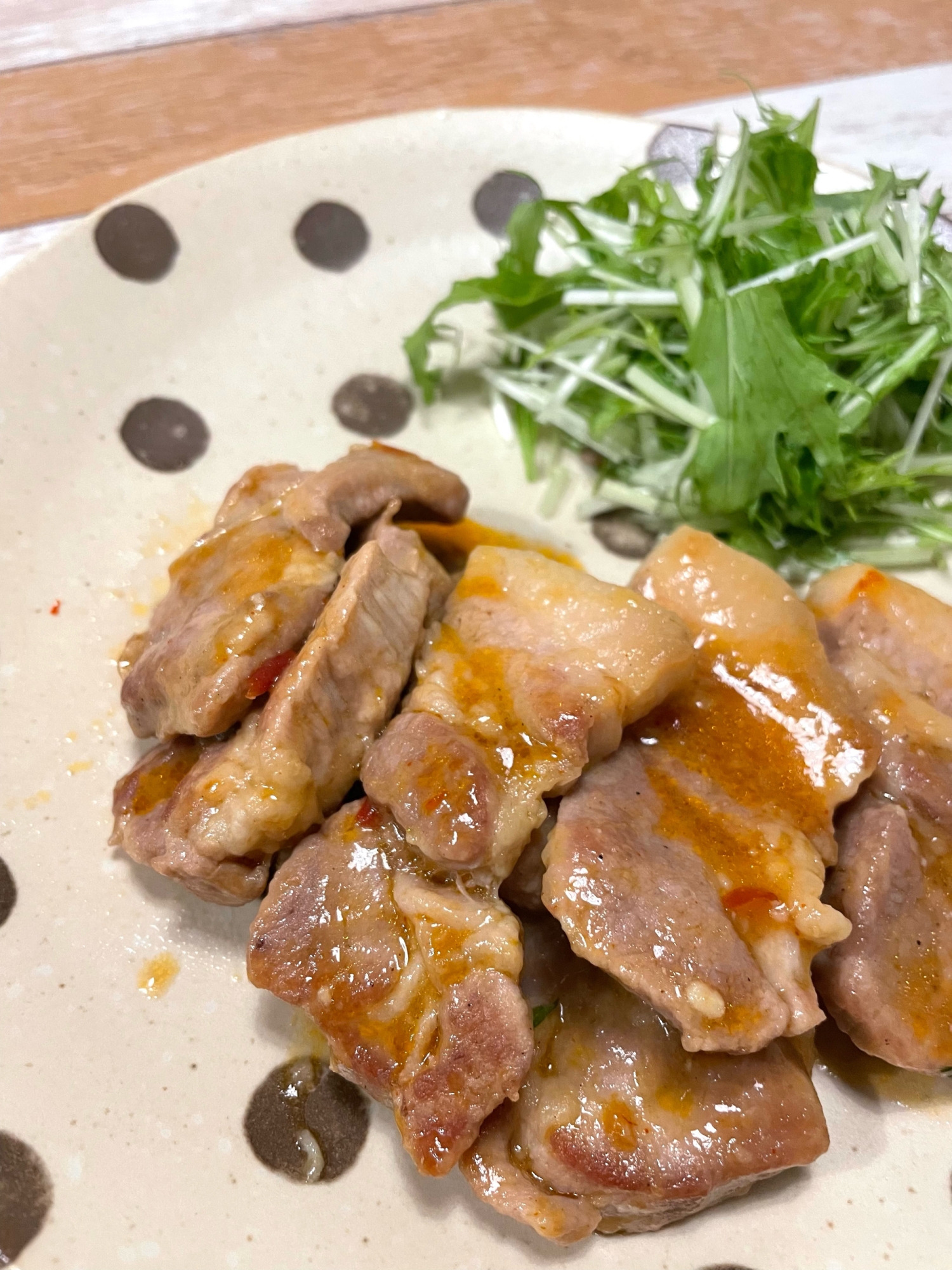 ご飯がススム！かたまり肉のヤンニョム風