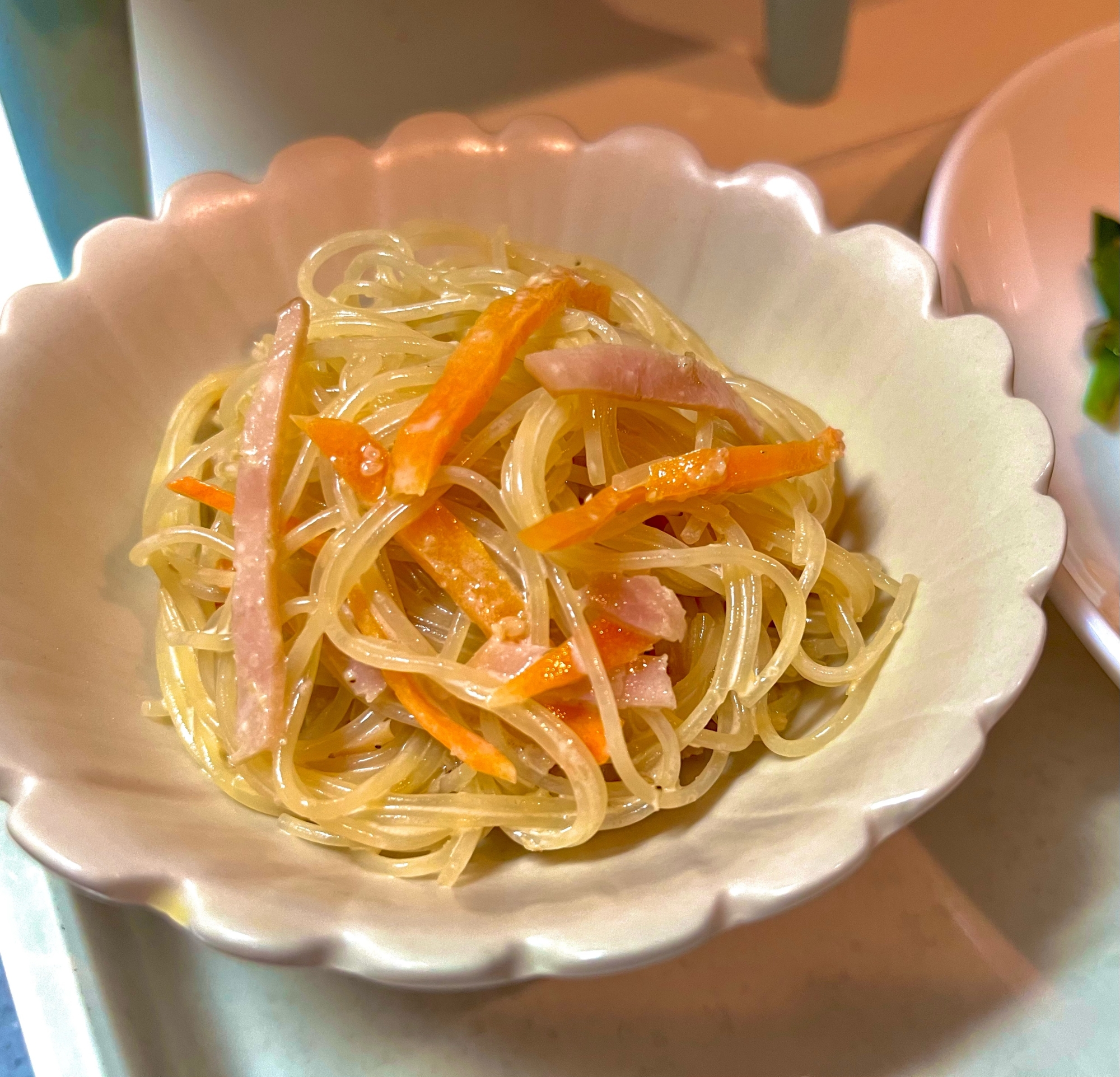 ♪お箸が止まらない！胡麻マヨの春雨サラダ♪