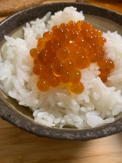 生いくら丼