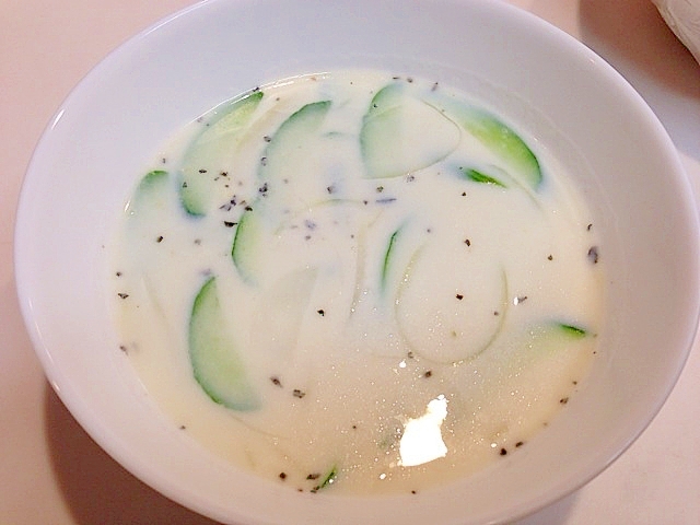 きゅうりと玉ねぎの牛乳スープ レシピ 作り方 By アボカドプリン 楽天レシピ