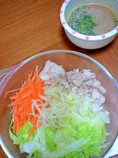 インスタントラーメンで具だくさんつけ麺