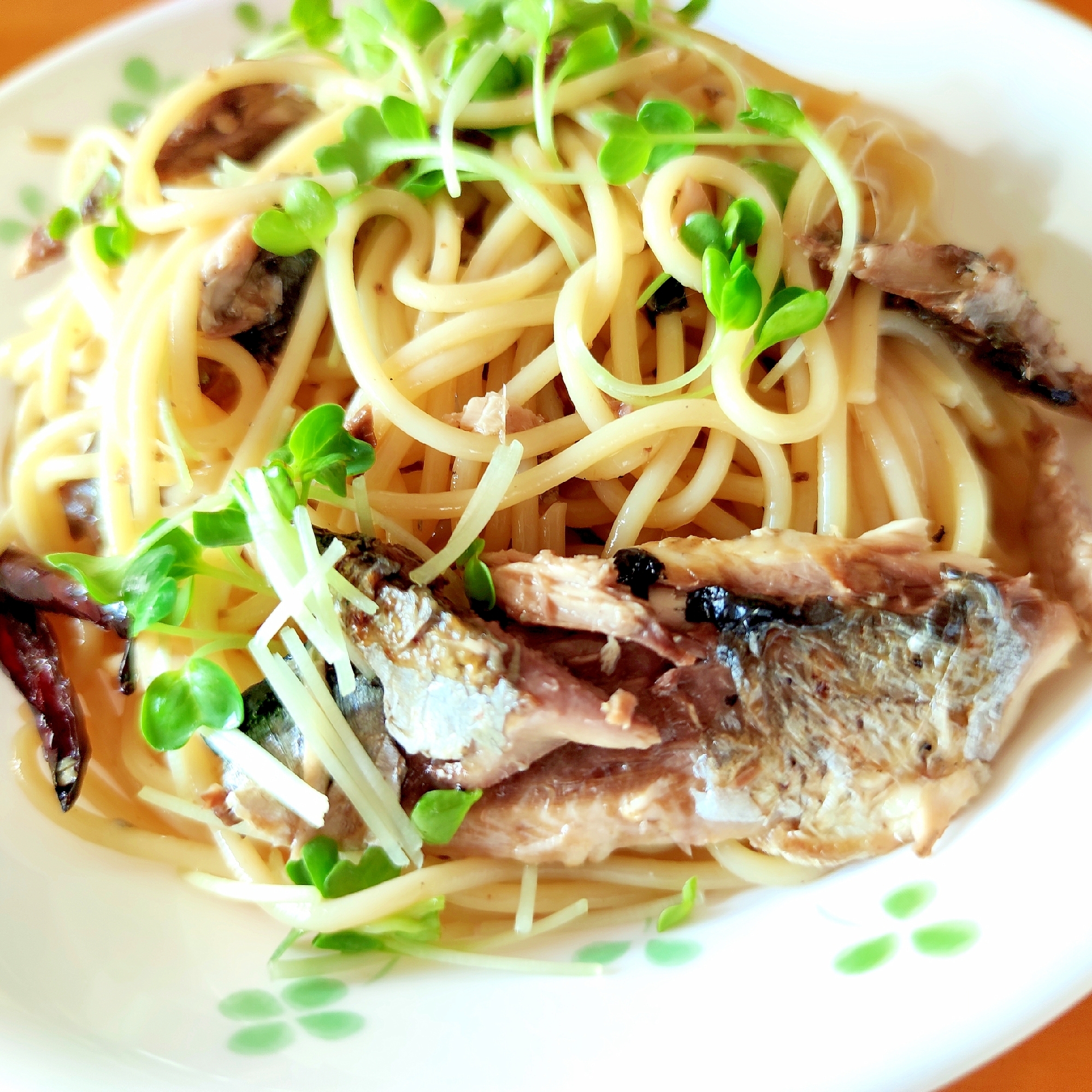 サンマ塩焼き残りdeペペロンチーノ【パスタ100】