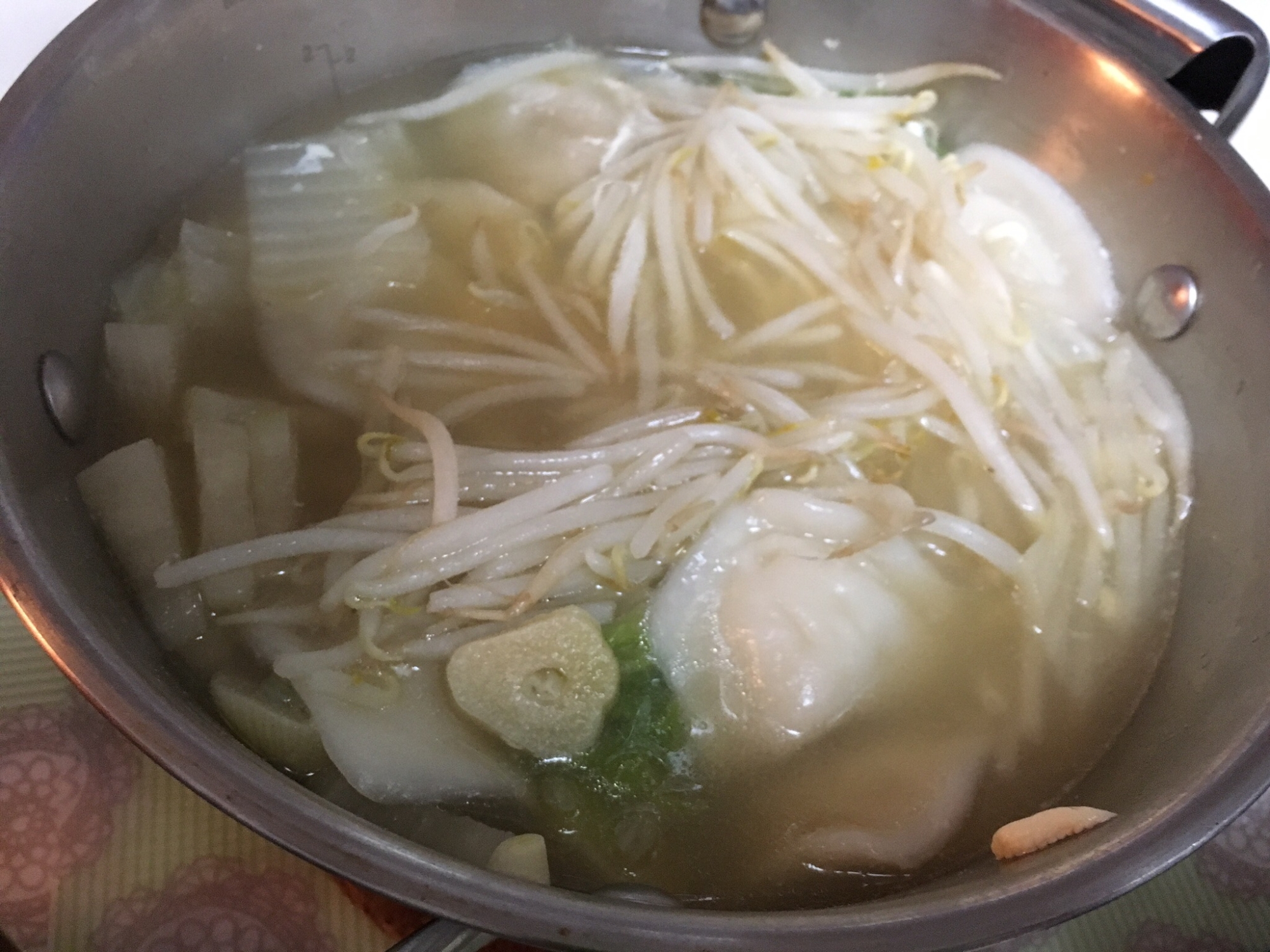 子供が喜ぶ簡単餃子鍋 レシピ 作り方 By ドラざえもん009 楽天レシピ 子供が喜ぶ簡単餃子鍋 レシピ 作り方 By ドラざえもん009 楽天レシピ