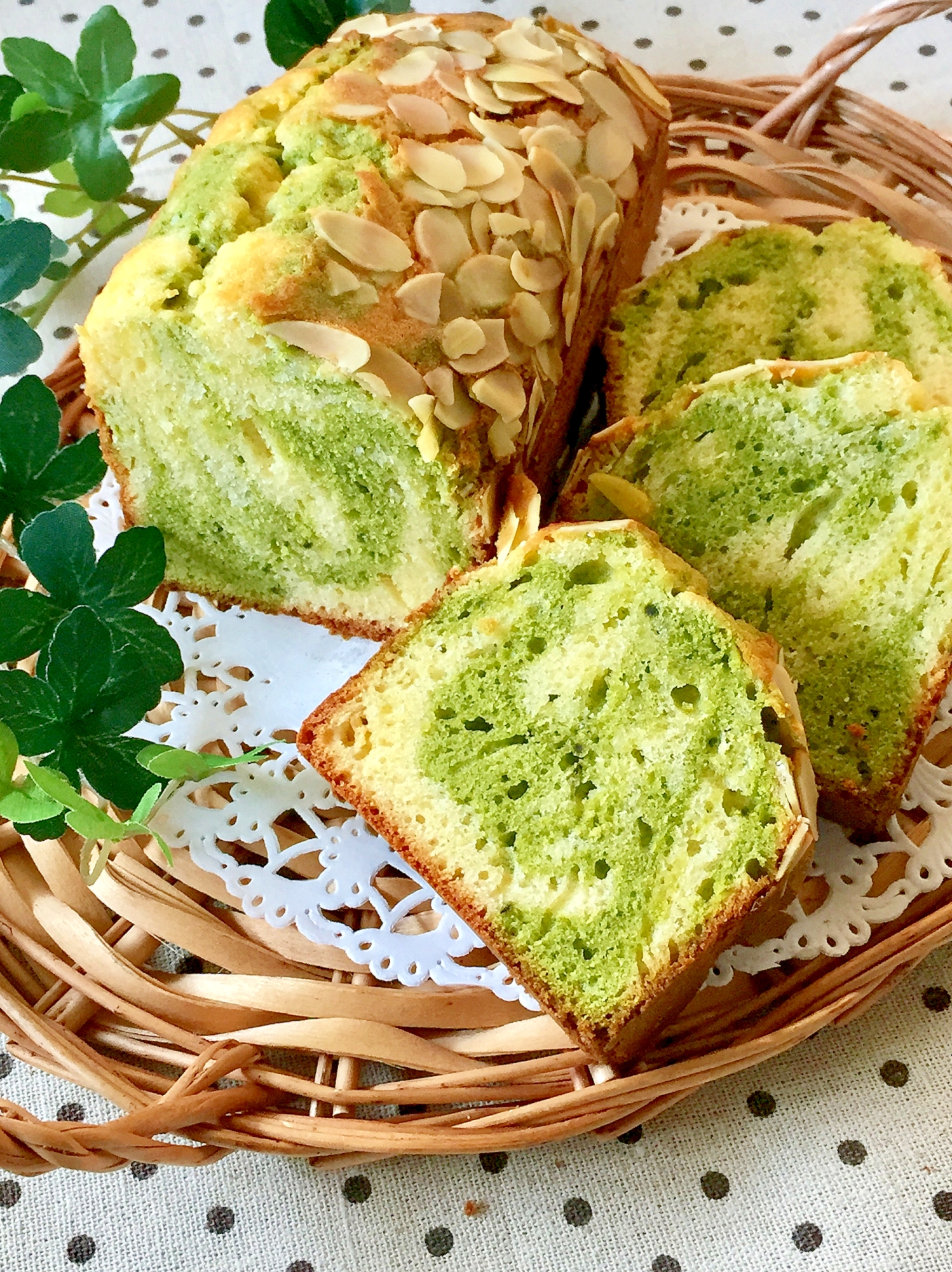 しっとり♡抹茶とホワイトチョコのマーブルケーキ