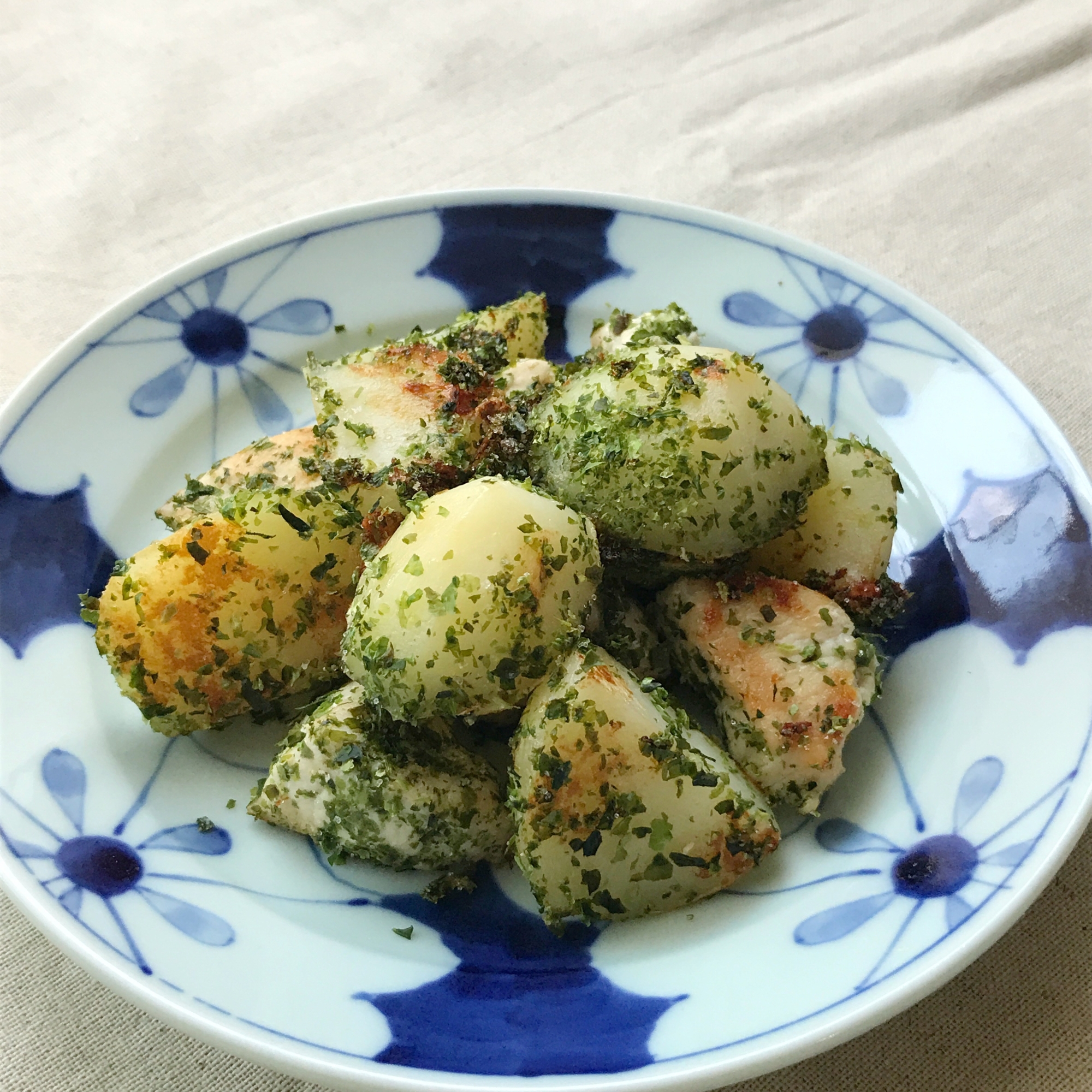 鶏肉とじゃが芋ののり塩炒め