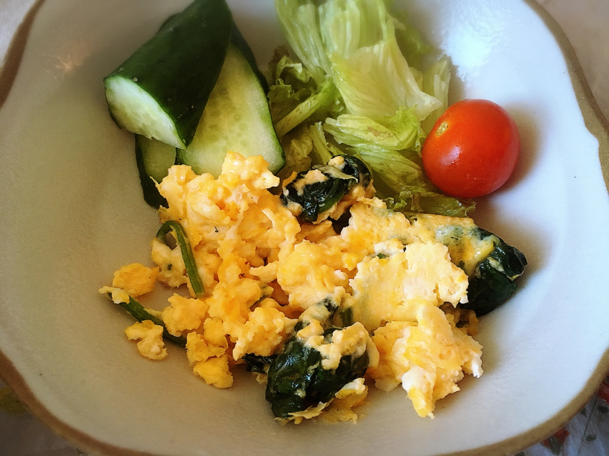 朝食に！ほうれん草と卵のチーズ炒め♡