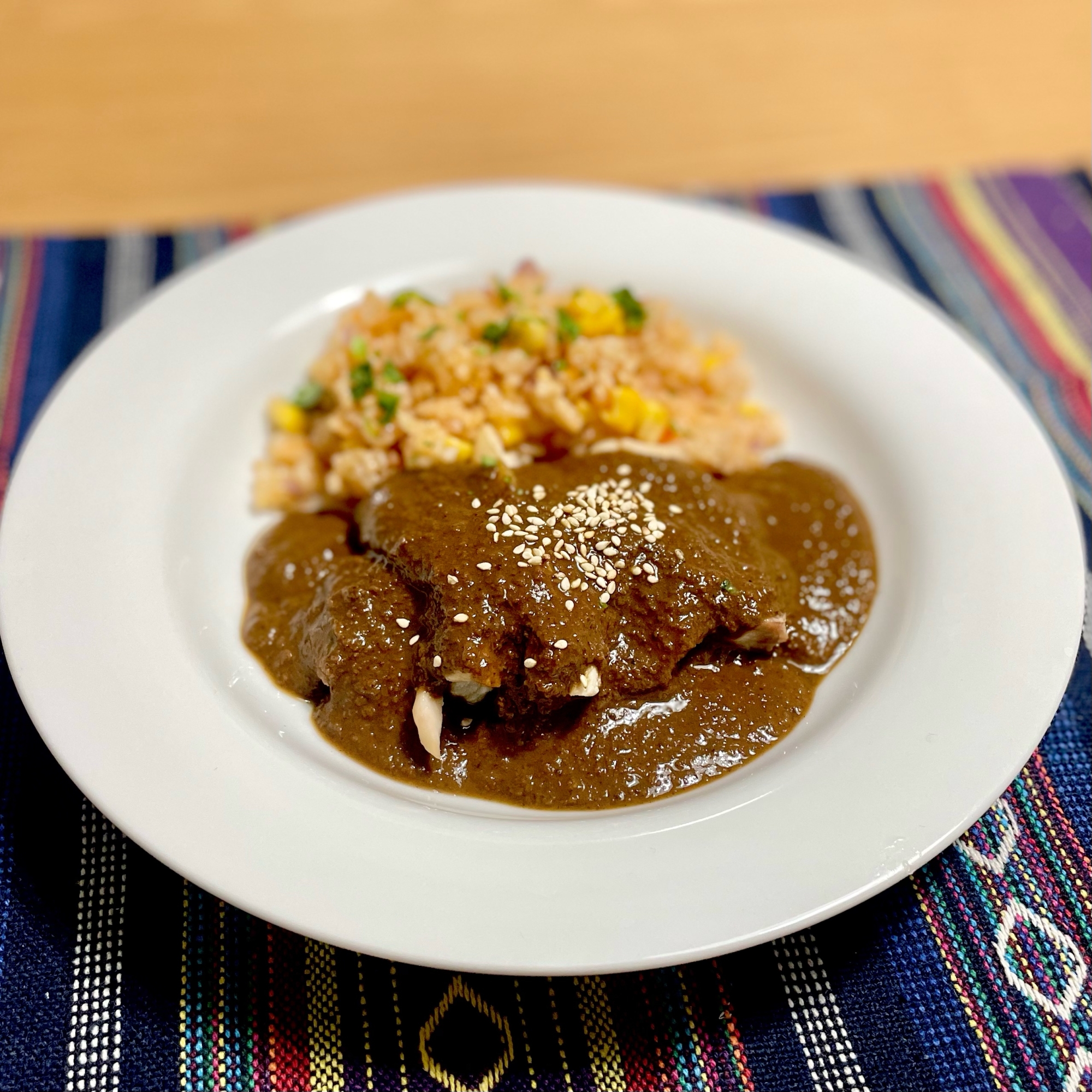 鶏もも肉のモーレ・ポブラーノ