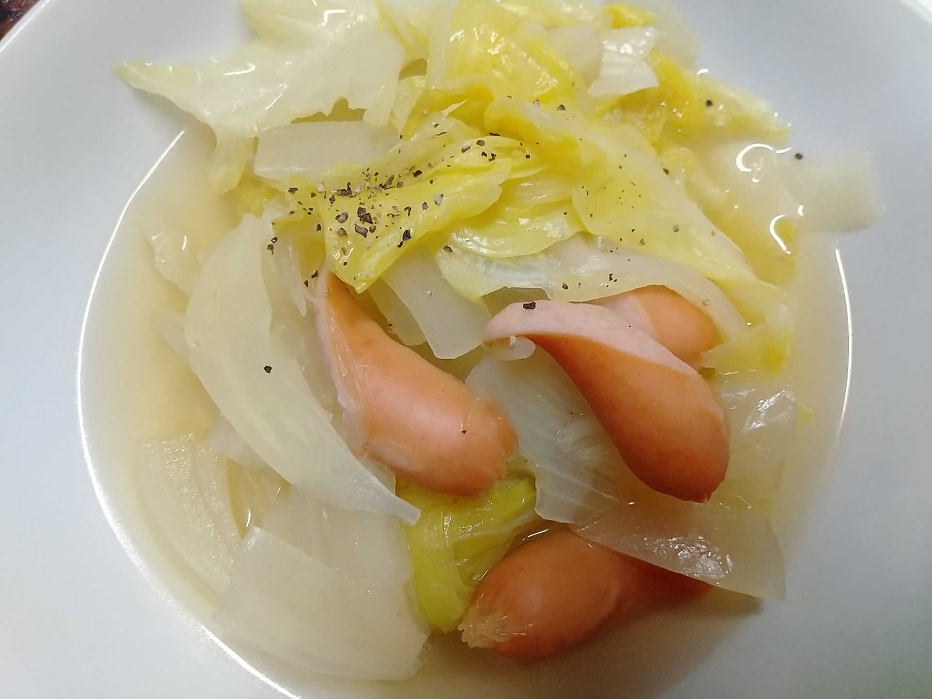 具だくさん！コンソメスープ