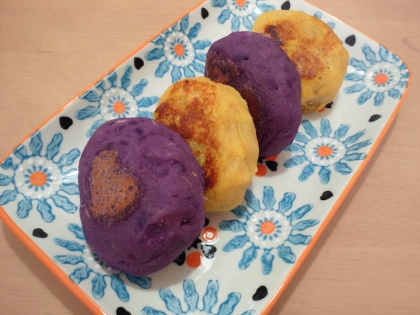 紫芋が残っていたので、安納芋と2種類のお芋を使いました。
紫芋の1つだけ、焦げ目が偶然❤マークが出来ました♪♪
ツナ缶の出汁も、とっても美味しかったです☆