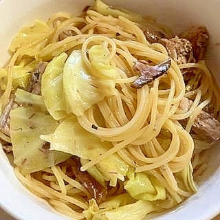鯖缶ときゃべつときのこの和風スパゲティー