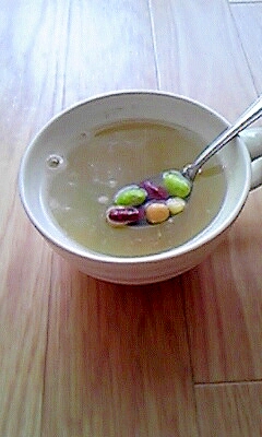 豆とコーンのスープ