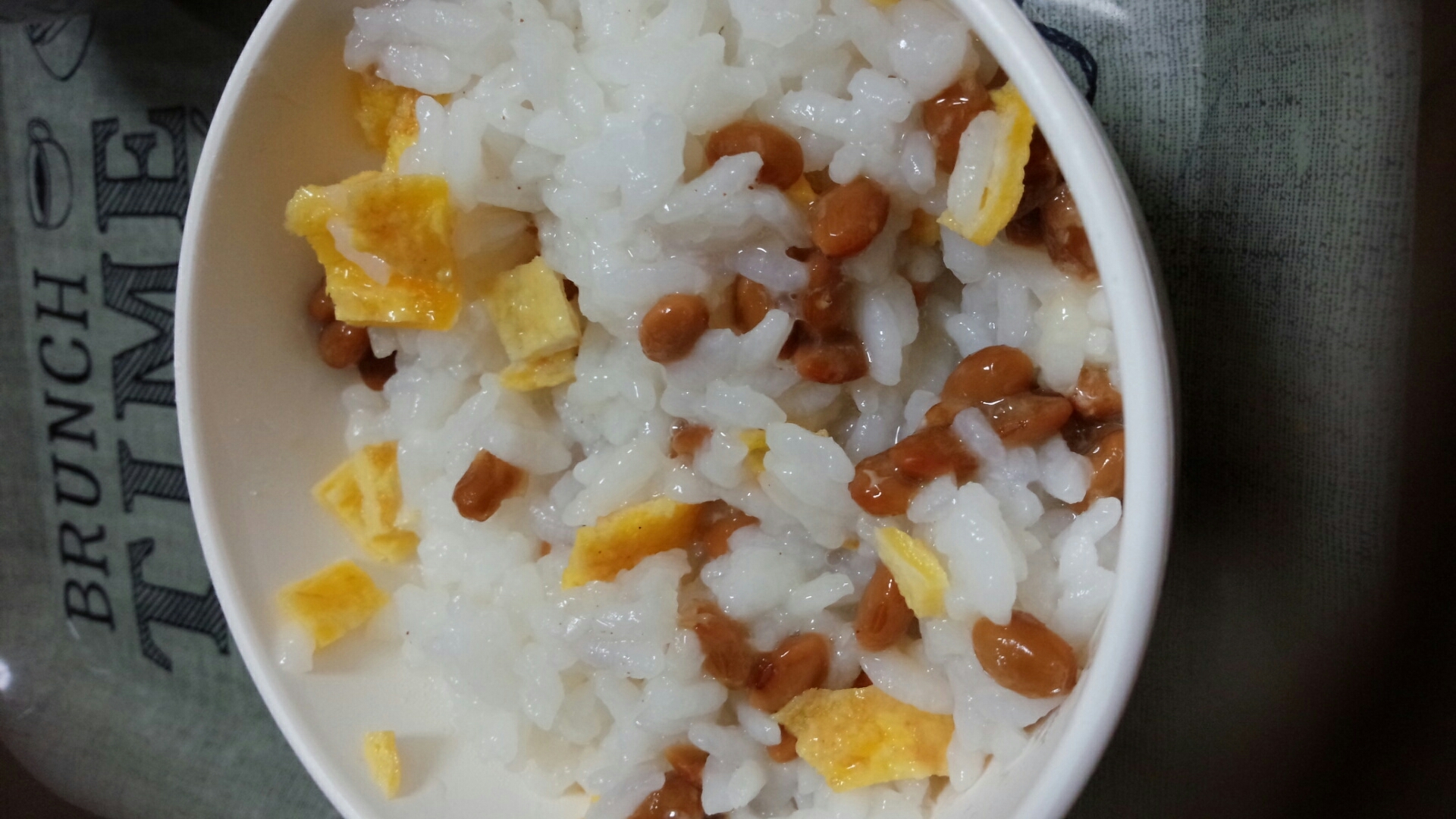 【離乳食後期】薄焼き卵と納豆の混ぜご飯