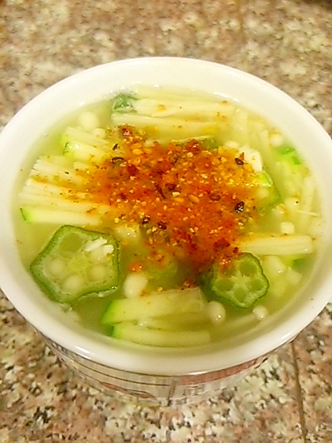 豆腐とえのきのグリーンカレースープ