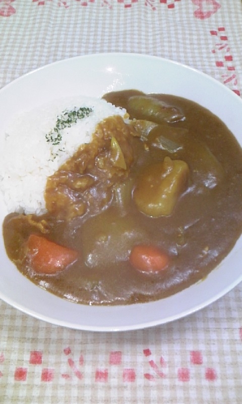 市販のカレールウにちょい手を加えて美味しいカレー♪