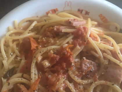 レンジでトマトクリームパスタ