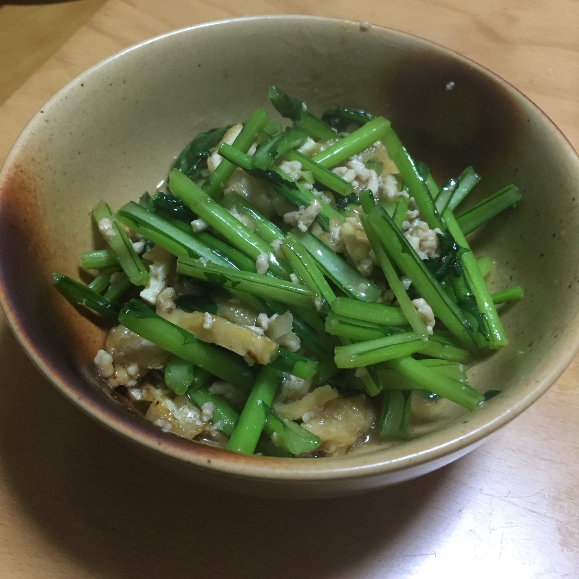 カブの葉と油揚げのオイスターソース炒め