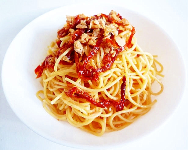 ドライトマトとツナのパスタ レシピ 作り方 By Liqueur 楽天レシピ ドライトマトとツナのパスタ レシピ 作り方 By Liqueur 楽天レシピ