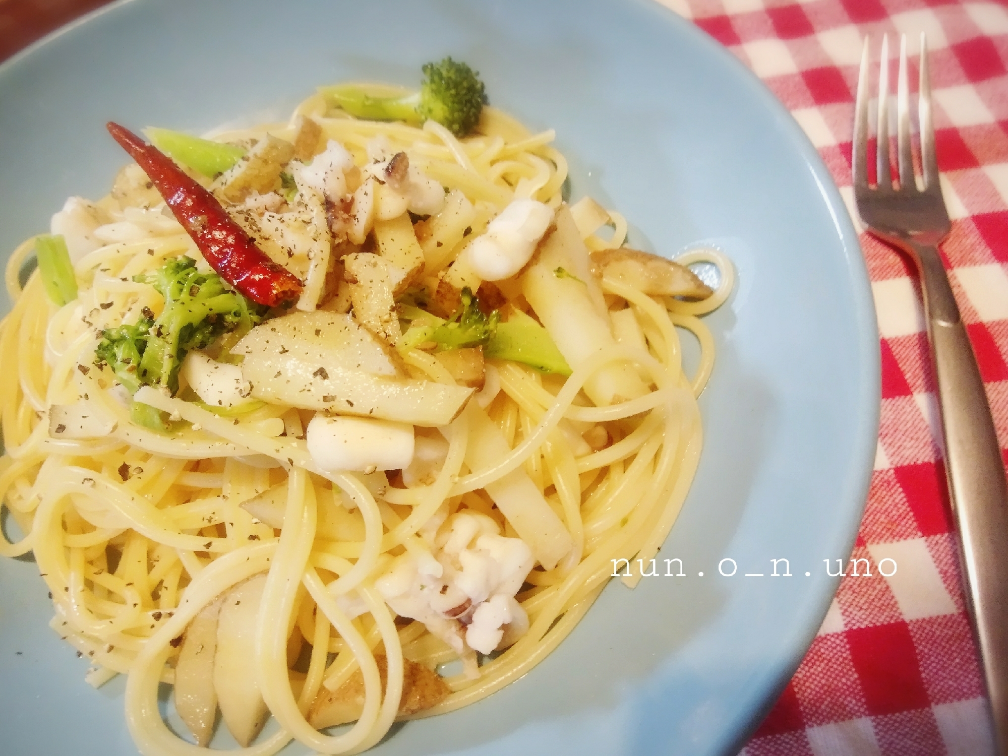 １，２，３♪イカとカリカリじゃがいものスパゲッティ