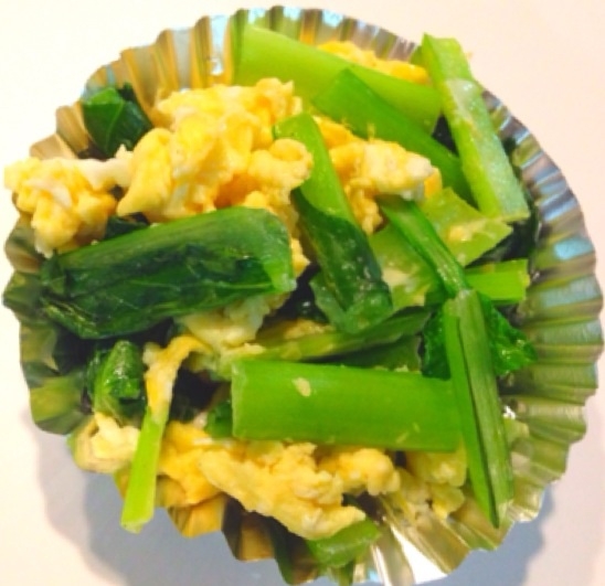 お弁当に！卵と小松菜のバター炒め