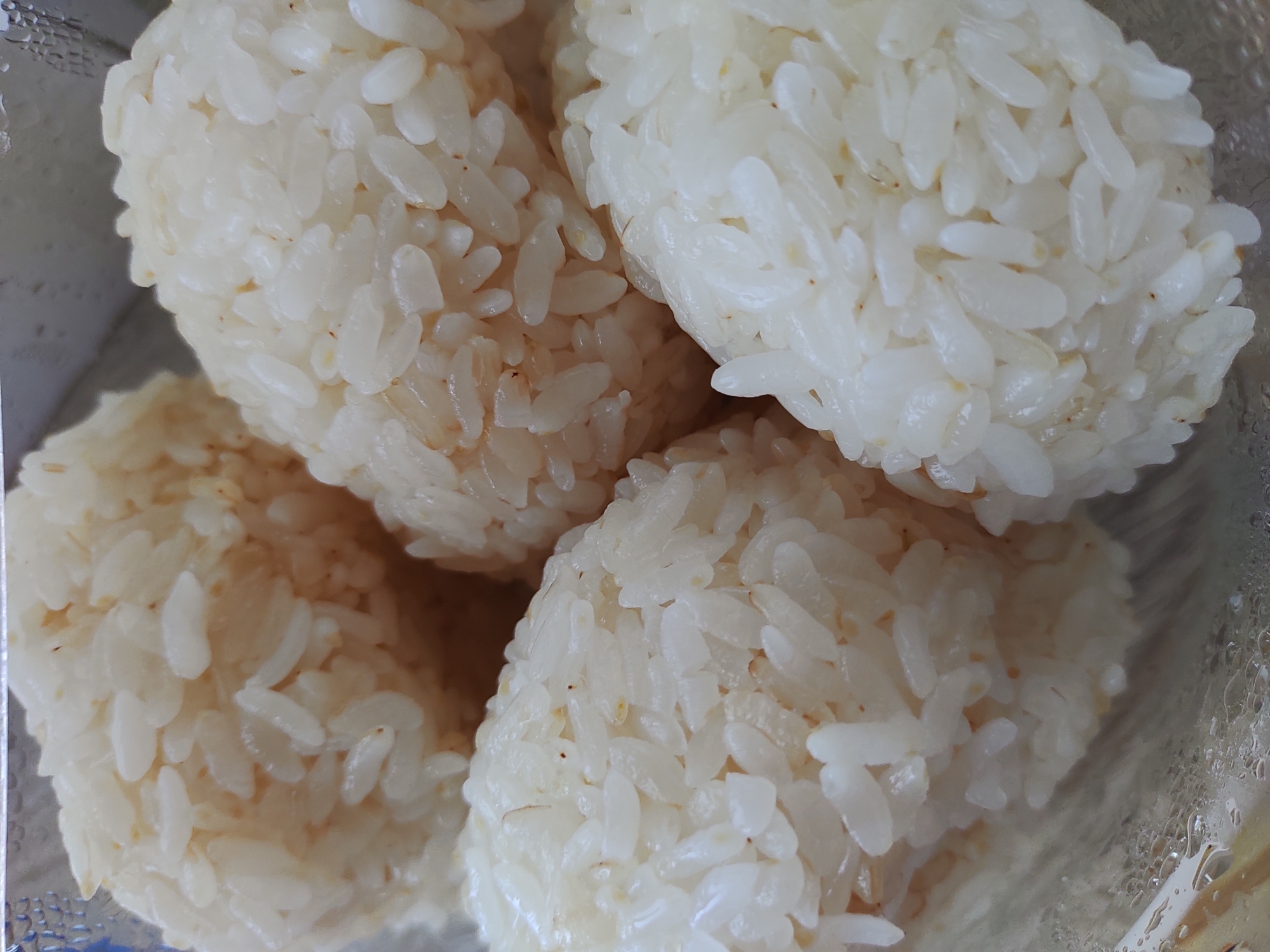 ローズマリー塩おにぎり レシピ 作り方 By だんだんごむし 楽天レシピ