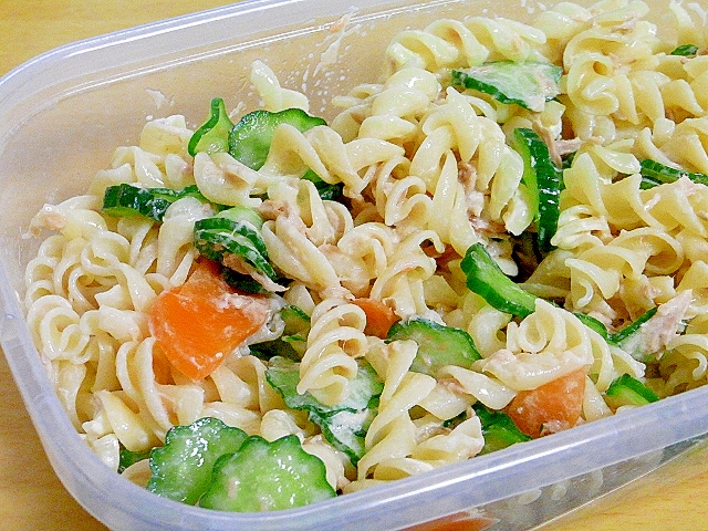 マカロニサラダ