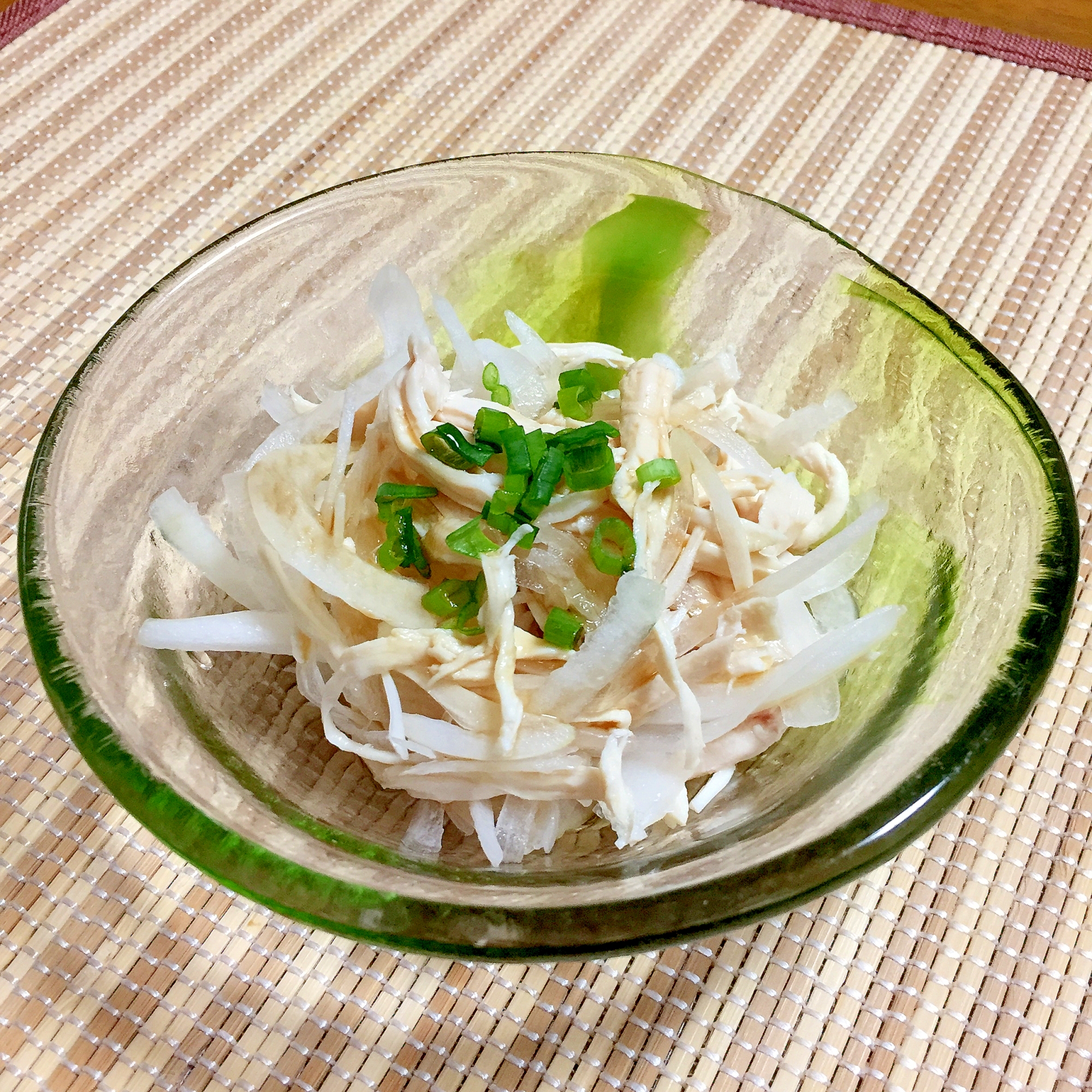 蒸し鶏とオニオンスライスのポン酢かけサラダ レシピ 作り方 By ぽよっちぷーちゃん 楽天レシピ