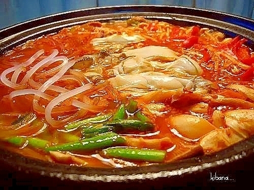 牡蠣と豚肉のキムチ鍋 レシピ 作り方 By きばな 楽天レシピ 牡蠣と豚肉のキムチ鍋 レシピ 作り方 By きばな 楽天レシピ