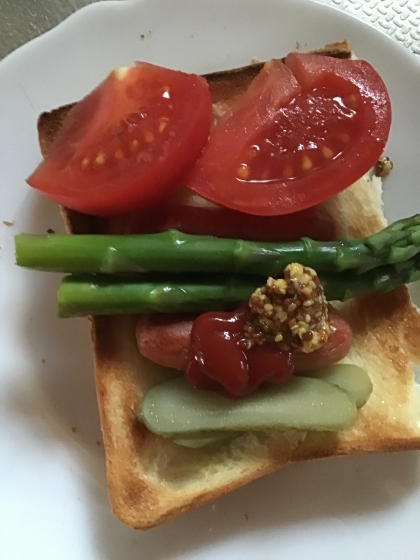 食パンで、ごちそーさま。