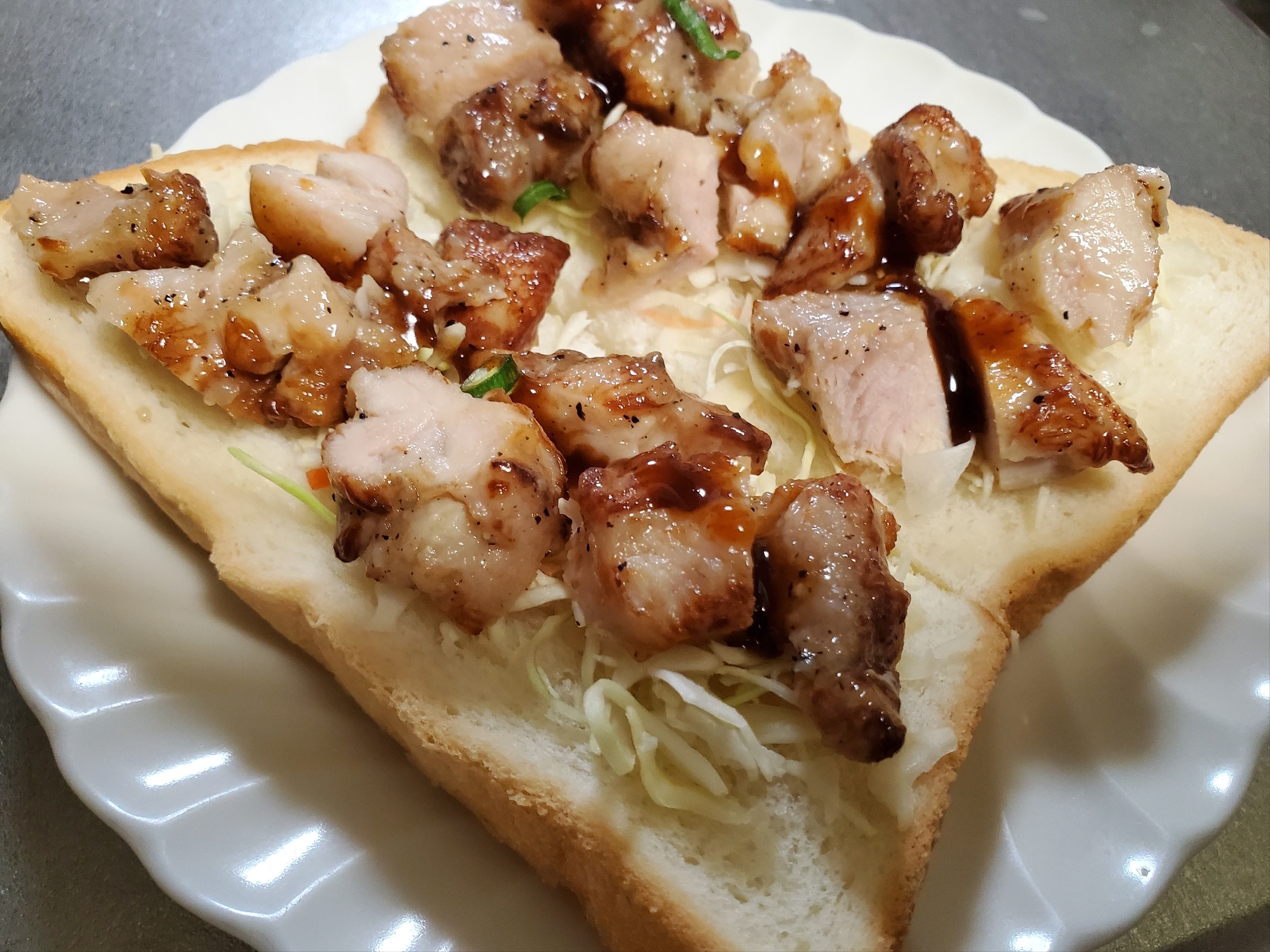 サラダチキンの炒めトースト