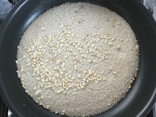 めっちゃたくさんお米を入れてしまいました（笑）。サラサラになって使いやす〜い！
