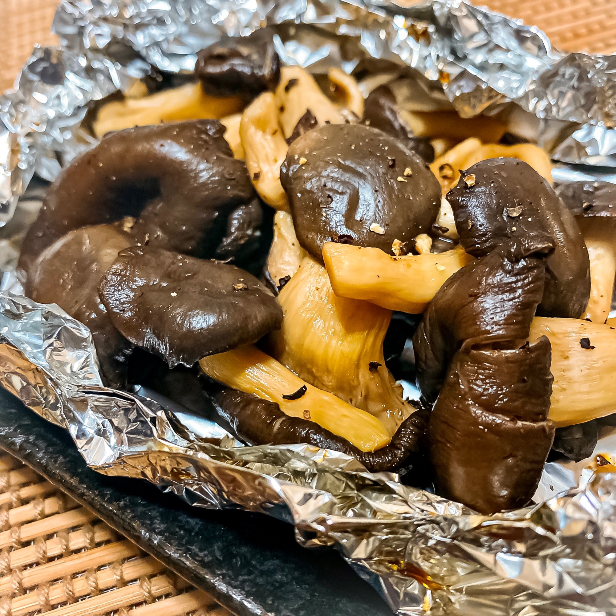 霜降りひらたけのホイル焼き～牡蠣醤油仕立て～