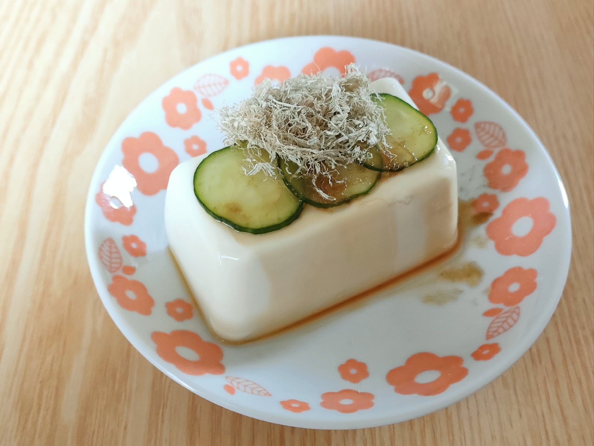 きゅうりととろろ昆布の冷奴