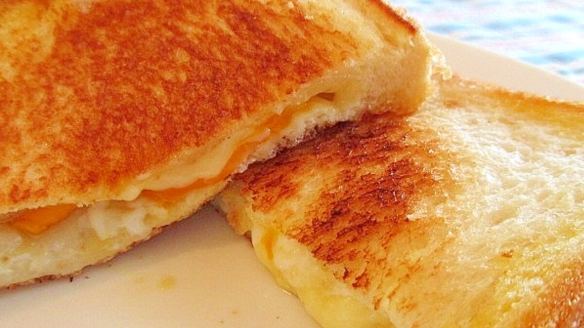 中からチーズがとろ り ポケットエッグのトースト レシピ 作り方 By ちえ Sキッチン 楽天レシピ 中からチーズがとろ り ポケットエッグのトースト レシピ 作り方 By ちえ Sキッチン 楽天レシピ